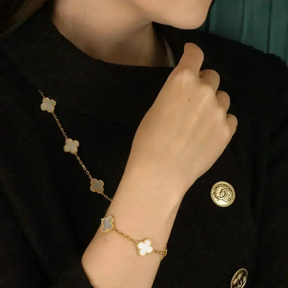 [LUCKY LOVE]CLOVER WHITE PEARL MOP 5 MOTIF BRACELET COLLECTION