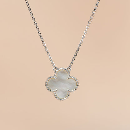 [LUCKY LOVE]CLOVER  15MM WHITE MOTHER-OF-PEARL SILVER