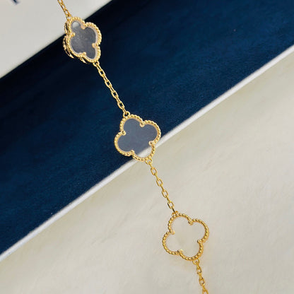 [LUCKY LOVE]CLOVER 5 MOTIF ROCK CRYSTAL BRACELET