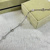 [LUCKY LOVE]CLOVER 6 MOTIF DIAMOND LASER BRACELET