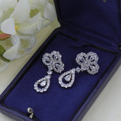 [LUCKY LOVE]LOOP EARRINGS FULL MOTIF DIAMOND
