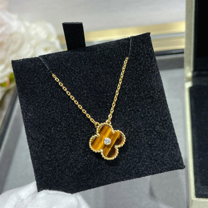 [LUCKY LOVE]CLOVER 15MM DIAMOND AND YELLOW TIGER'S EYE AGATE necklace