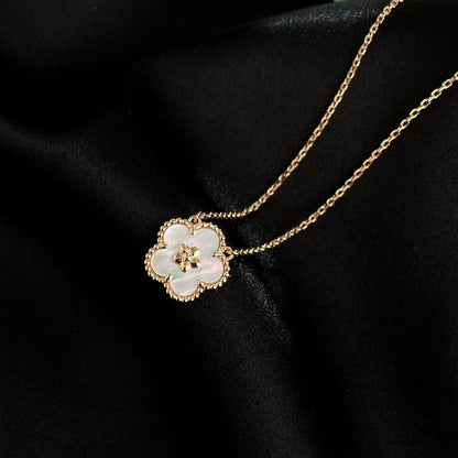 [LUCKY LOVE]LUCKY  WHITE MOP  PLUM BLOSSOM NECKLACE