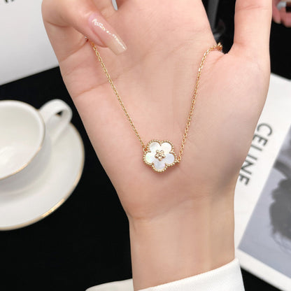 [LUCKY LOVE]LUCKY WHITE MOP PLUM BLOSSOM  BRACELET