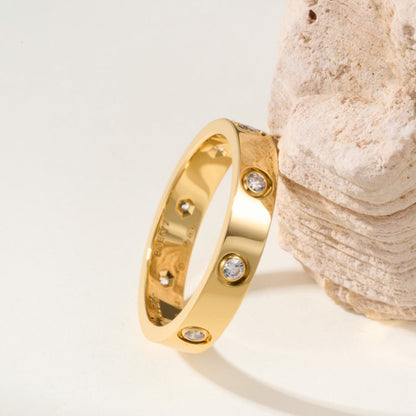 [LUCKY LOVE]LOVE 4MM 8 DIAMOND RING