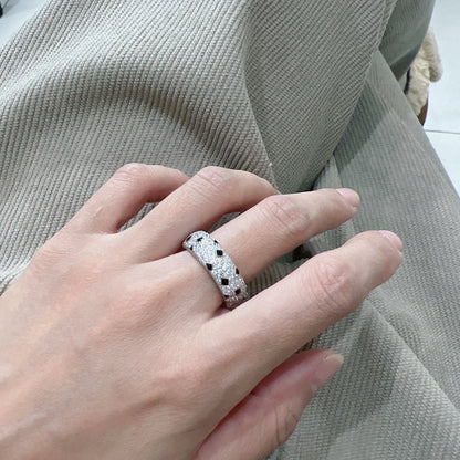 [LUCKY LOVE]PANTHERE SPOTTED FULL DIAMOND RING