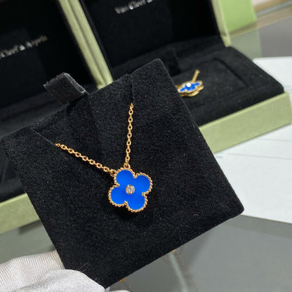 [LUCKY LOVE]CLOVER 15MM DIAMOND AND BLUE AGATE NECKLACE