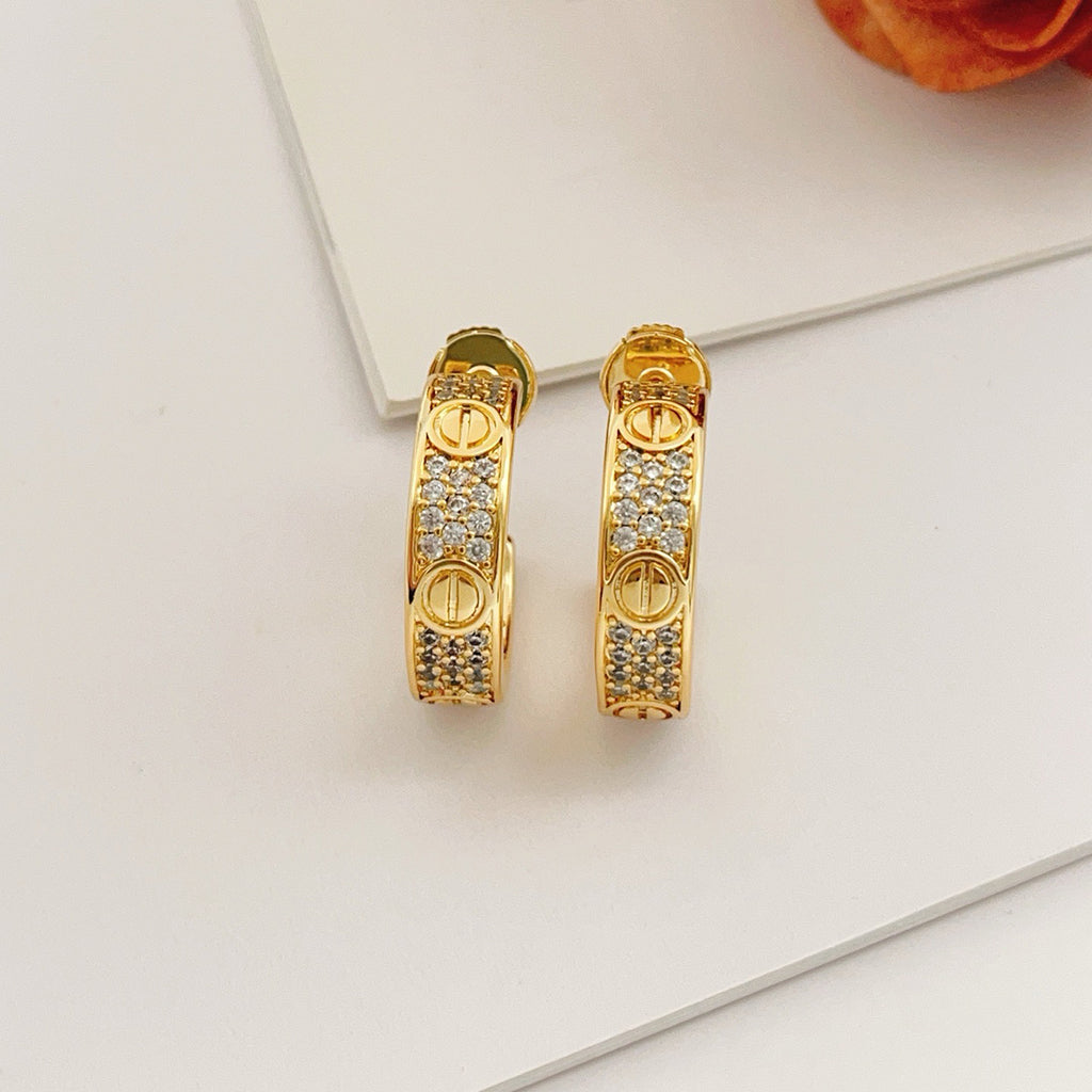 [LUCKY LOVE]LOVE 5.5MM DIAMOND PAVED EARRINGS