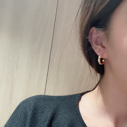 [LUCKY LOVE]LOVE 5.5MM DIAMOND PAVED EARRINGS