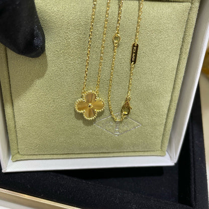 [LUCKY LOVE]CLOVER 15MM LASER NECKLACE