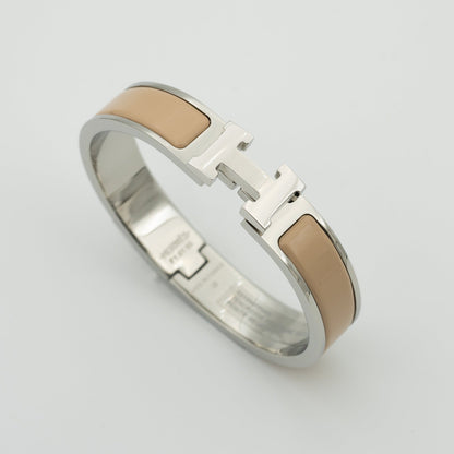 [LUCKY LOVE]H GREY BRACELET