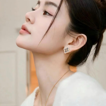[LUCKY LOVE]OPERA TULLE GOLD BUTTON EARRINGS ENAMELED ELEMENT