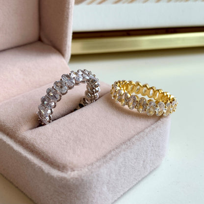 [LUCKY LOVE]Ornate Oval Cut Tennis Ring