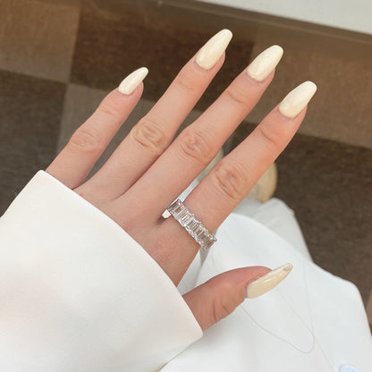[LUCKY LOVE]0.75 Carat Elegant Emerald Cut Tennis Ring