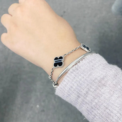 [LUCKY LOVE] CLOVER 5 MOTIF PULSAR STONE BRACELET COLLECTION