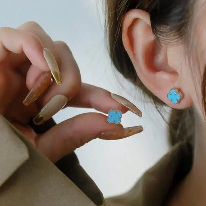 [LUCKY LOVE]CLOVER MINI 9.5MM ONYX STUD EARRINGS SILVER