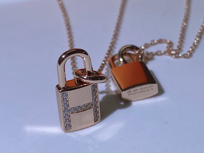 [LUCKY LOVE]HM ADVANCED NICHE LOCK HEAD NECKLACE DIAMONDS
