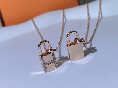[LUCKY LOVE]HM ADVANCED NICHE LOCK HEAD NECKLACE DIAMONDS