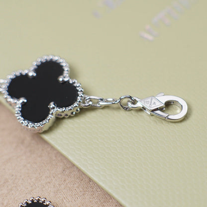 [LUCKY LOVE] CLOVER 5 MOTIF ONYXS BRACELET COLLECTION