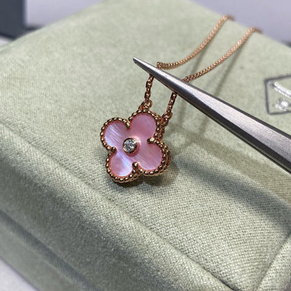 [LUCKY LOVE]CLOVER 15MM DIAMOND PINK MOP NECKLACE