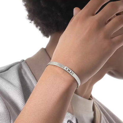 [LUCKY LOVE]Move Noa Ciselé half pavé bangle