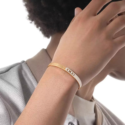 [LUCKY LOVE]Move Noa Ciselé half pavé bangle