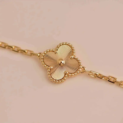 [LUCKY LOVE] CLOVER 5 MOTIF LASER BRACELET COLLECTION