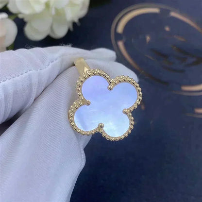 [LUCKY LOVE]CLOVER WHITE MOP RING