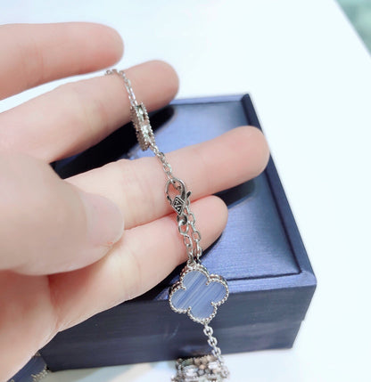 [LUCKY LOVE]CLOVER 10 MOTIFS CHALCEDONY DIAMONDS SILVER NECKLACE